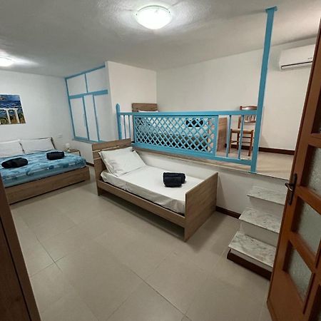 Villa Nicanda- 100 Mt Dal Mare- Giardino Porto Columbu - Perd'E Sali Kültér fotó