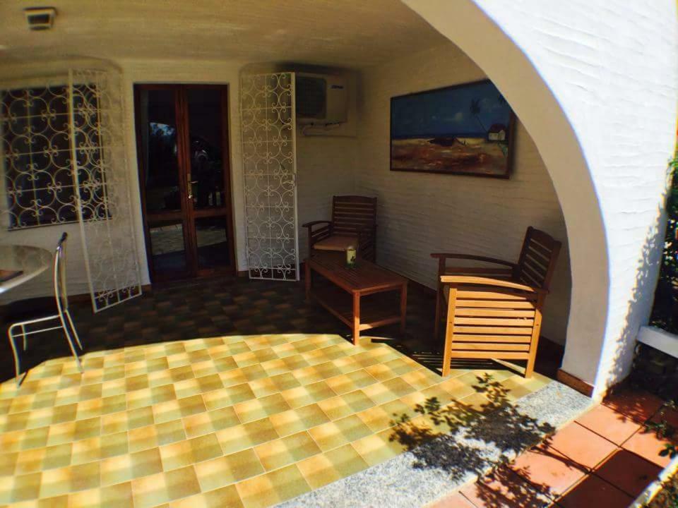 Villa Nicanda- 100 Mt Dal Mare- Giardino Porto Columbu - Perd'E Sali Kültér fotó